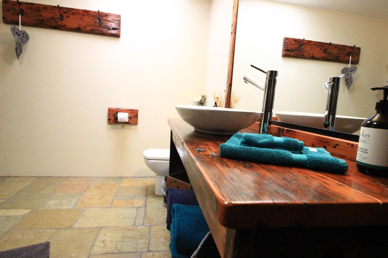 Down To Earth Farm Retreat Apartment Sarsfield Екстериор снимка