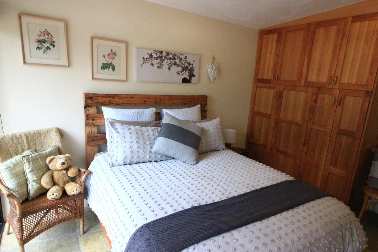 Down To Earth Farm Retreat Apartment Sarsfield Екстериор снимка