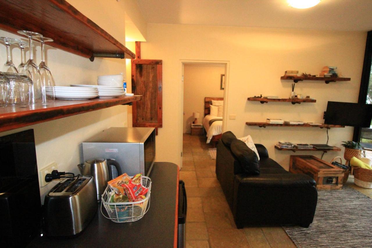 Down To Earth Farm Retreat Apartment Sarsfield Екстериор снимка
